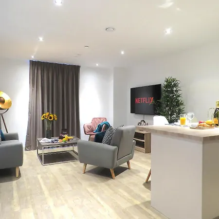 Apartamento Tudors Esuites Corporate Birmingam