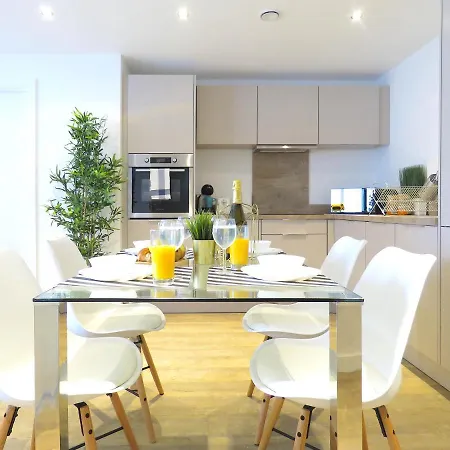 Tudors Esuites Corporate Apartamento
