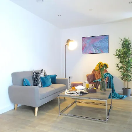 Apartamento Tudors Esuites Corporate Birmingam