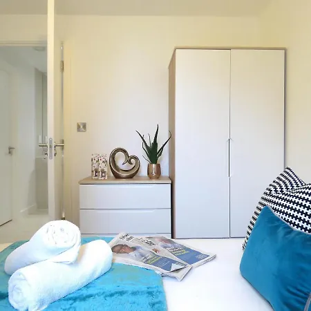 Apartamento Tudors Esuites Corporate *